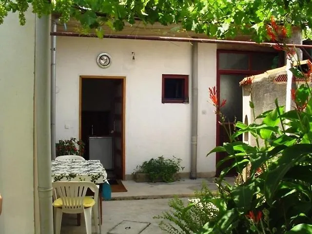 Vacation Apartment In Pakostane With Terrace, Wifi, Washing Machine